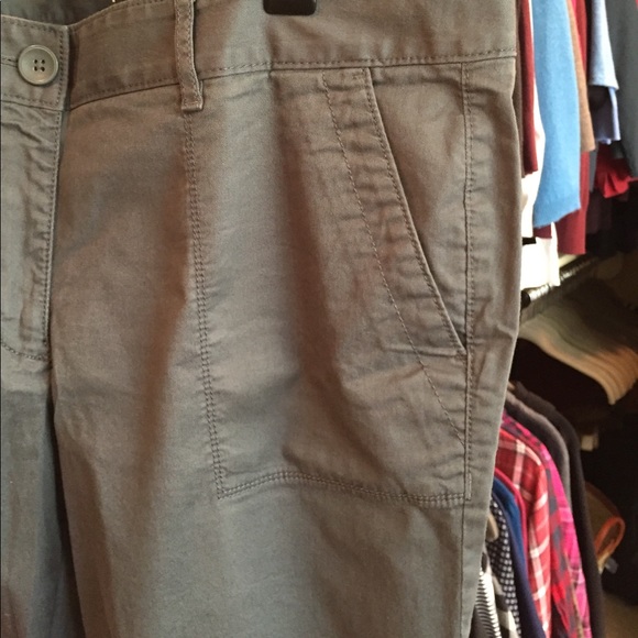 Relaxed skinny gray pants from LOFT - Picture 3 of 4